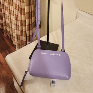 Marc Jacobs Small Leather Crossbody bag. NWT